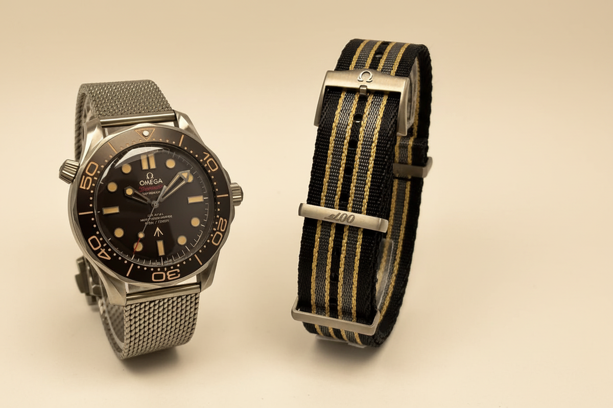 Omega 007 reloj + correa fondo crema